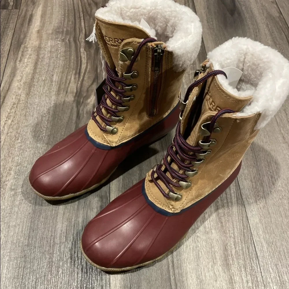 NWT Sperry Saltwater Tall Leather Cozy Duck Boots‎